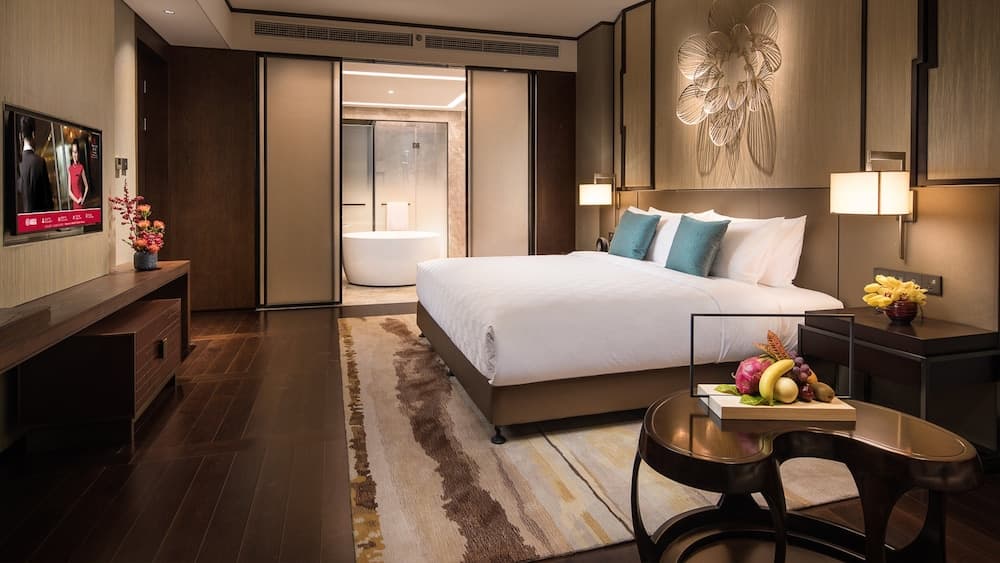 HUALUXE Xiamen Haicang Harbour View by IHG