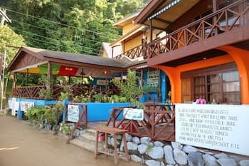El Nido Corner Pension and Restaurant