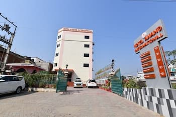 Hotel Anand International