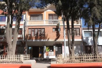 Hostal Coronel Pedro Arraya - Hostel