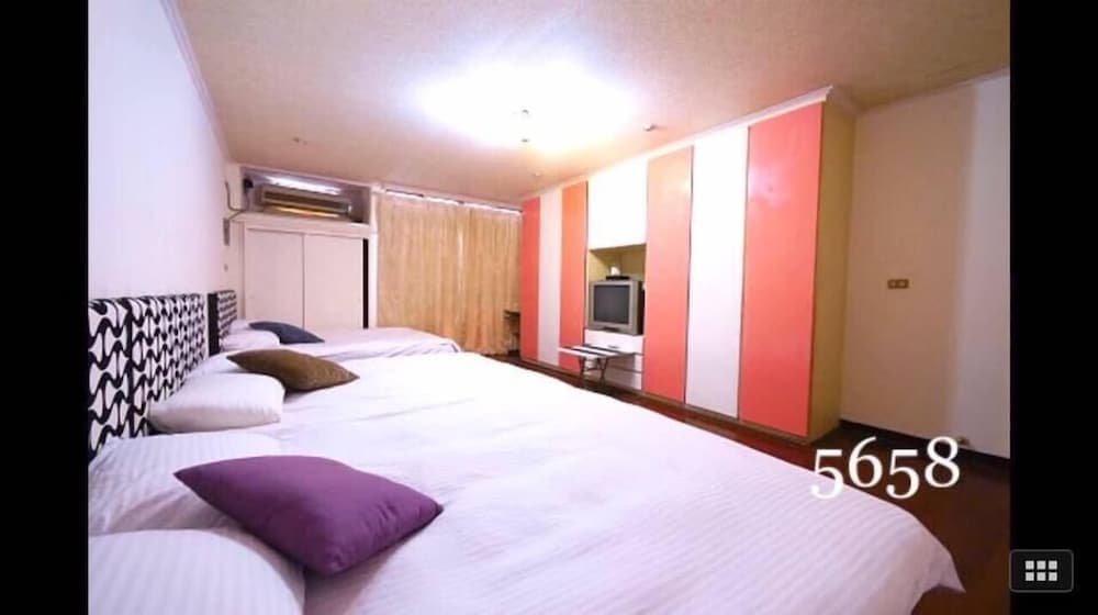 Taichung Fengjia duduhouse