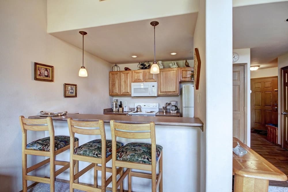 Tarn Landing #c-4 2 Bedroom Condo by RedAwning