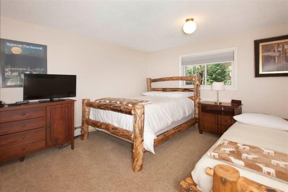 Lagoon  762b 3 Bedroom Townhouse by RedAwning