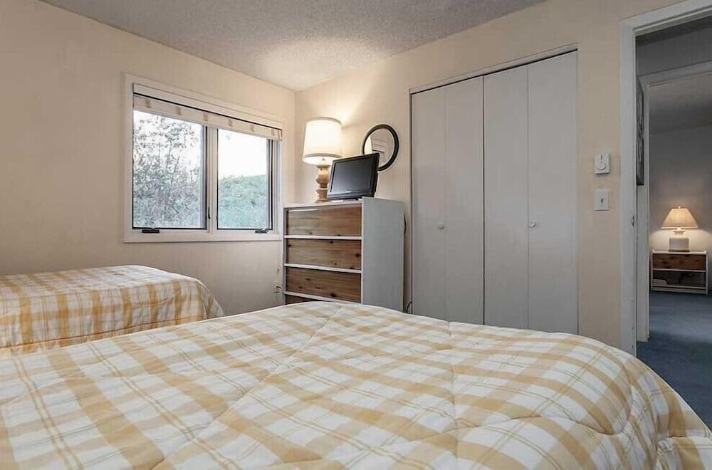 Woodbridge 34A - 2 Bedrooms Condo