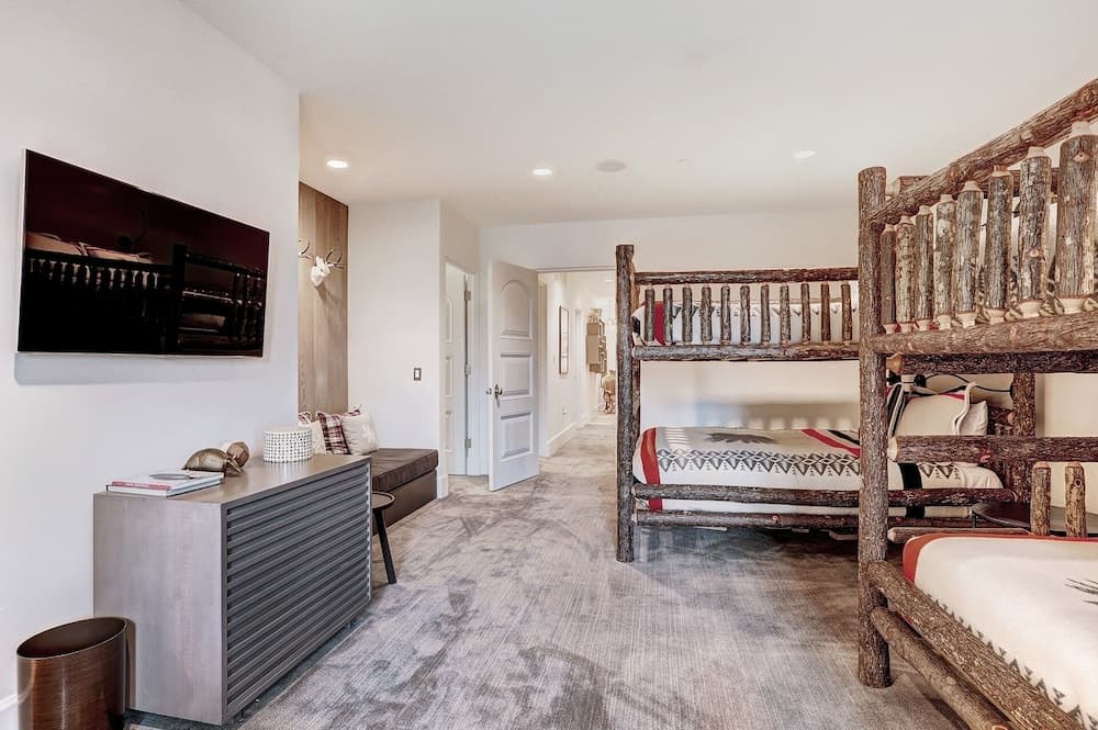 Luxurious Chalet w/ Private Elevator by RedAwning