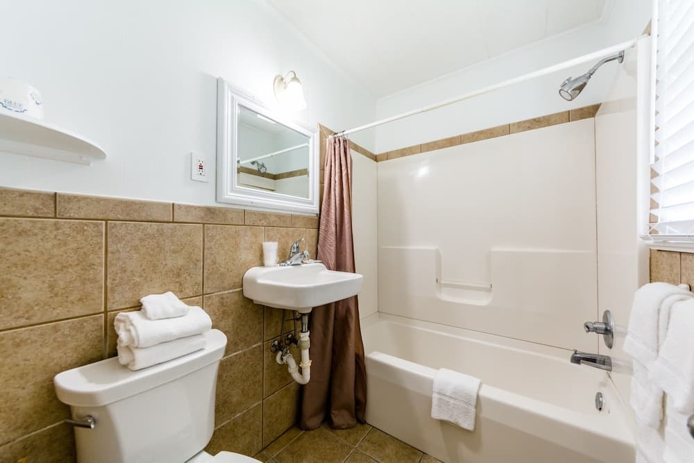 The Island Guest House & Cottages