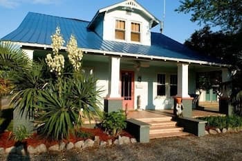 The Island Guest House & Cottages