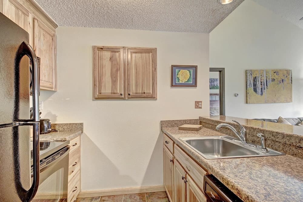 Pet-Friendly Ski in Ski out Condo 30 Second Walk to Lift  - SF204 by RedAwning