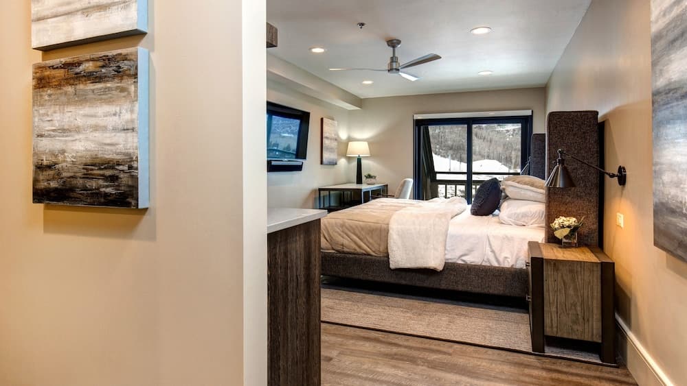 Ski Ge Loft 3 Bedroom Condo by RedAwning