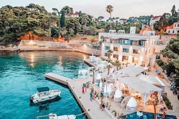 Kalamota Beach House