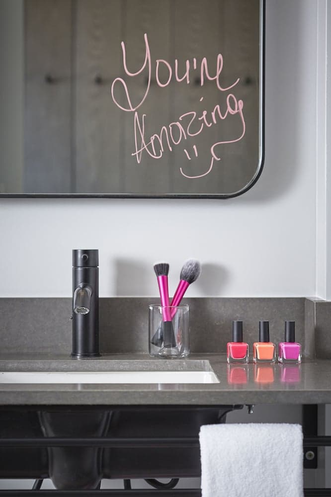 Moxy Denver Cherry Creek