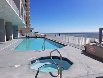 Beachfront Windemere Condos by Hosteeva