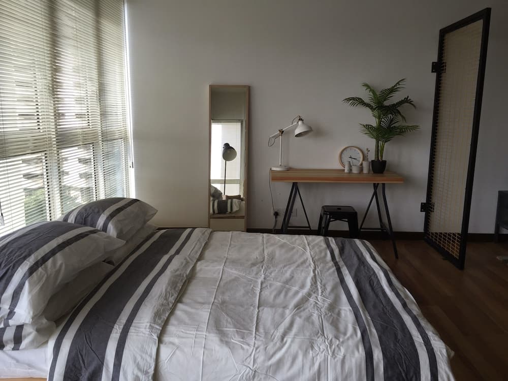 Ellina's Staycation Regalia