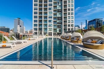 Apartment in River North with Balcony