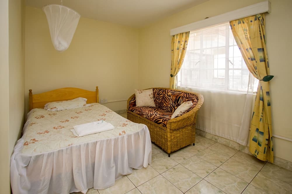 Harlequin Suites Hotel