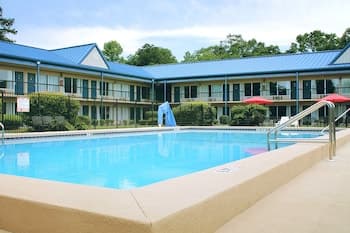 Residence Hub Inn & Suites