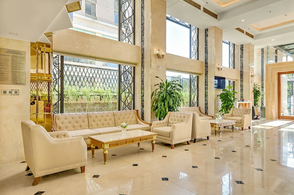 Paris Deli Danang Beach Hotel