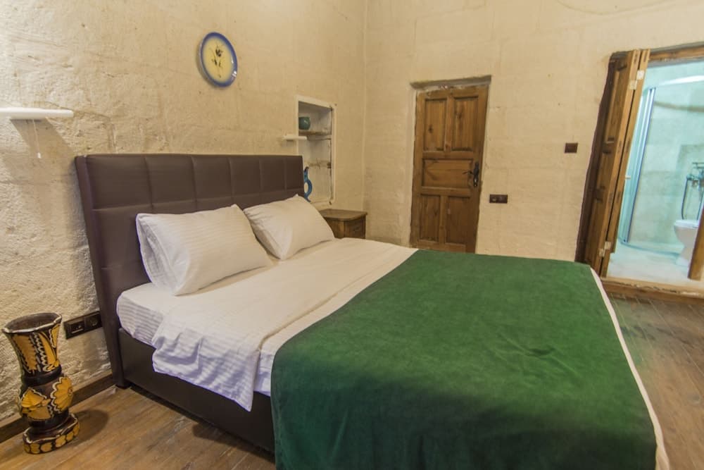 7 oda Kapadokya Cave House