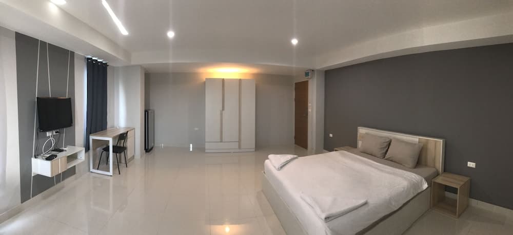 Ploen Ploen Residence