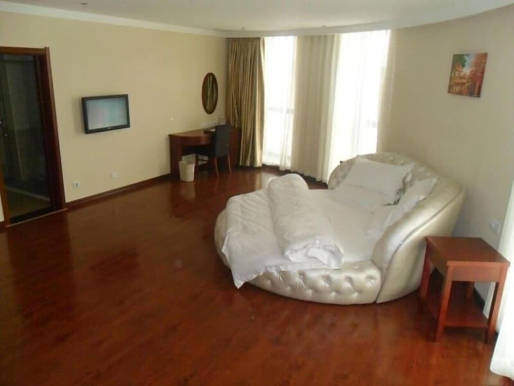 GreenTree Inn Tianjin Wuqing Jingbin Industrial Park Chengwang Road Express Hotel