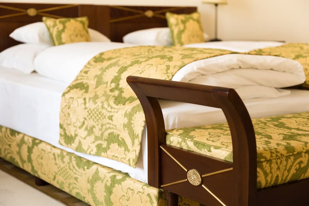 Károlyi Kastély Hotel & Restaurant