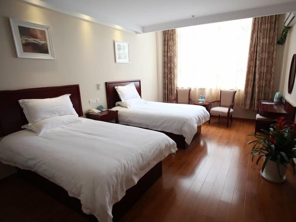 GreenTree Inn Nantong Tongzhou District Pingchao Bus Station Express Hotel