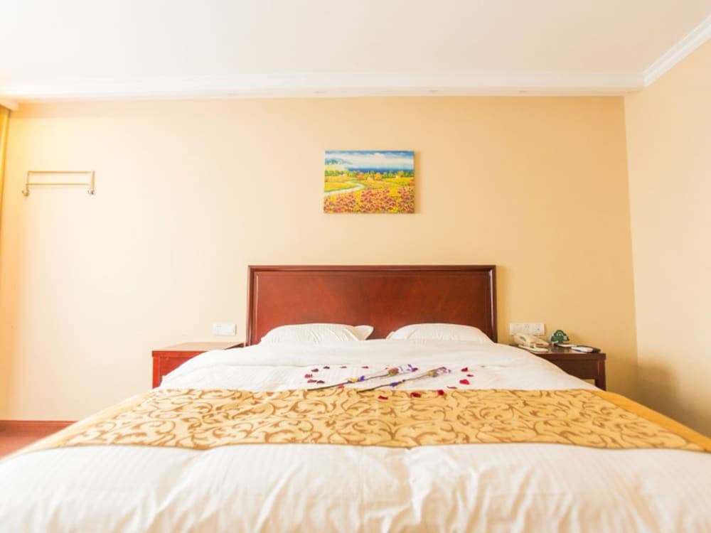 GreenTree Inn New District Hospital of People s Hospital MingLiu Express Hotel