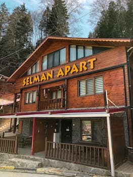 Selman Apart Hotel