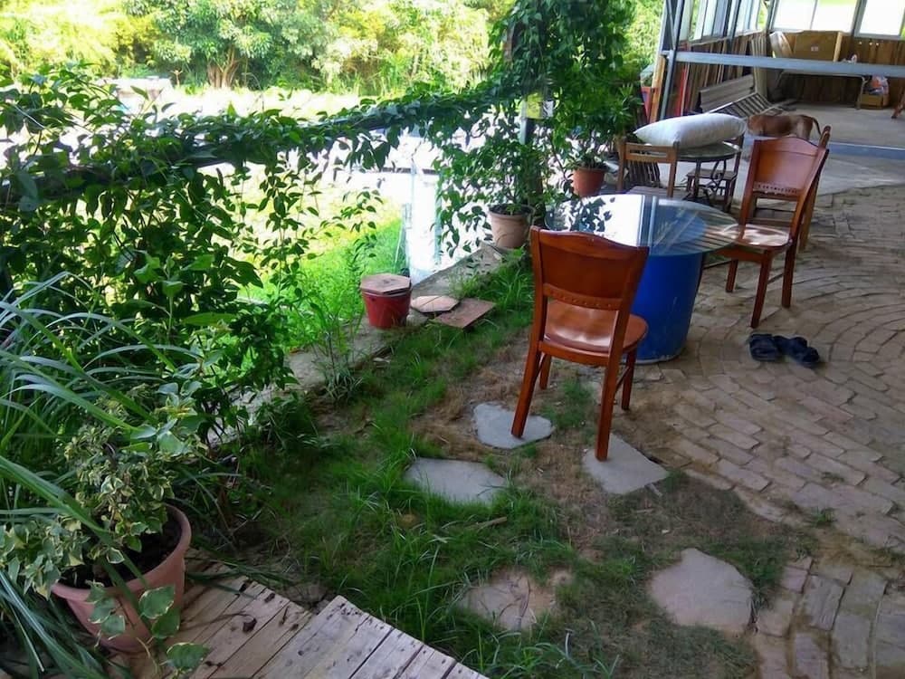 Meet By Chance - Hostel