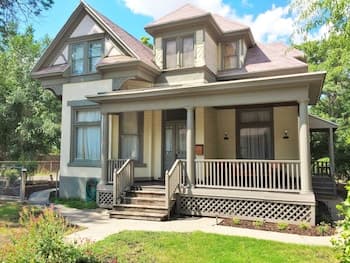 Historic Pugsley Manor House