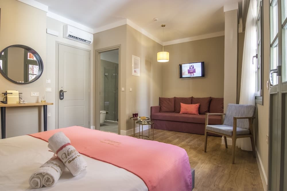 Viaggio Elegant Rooms