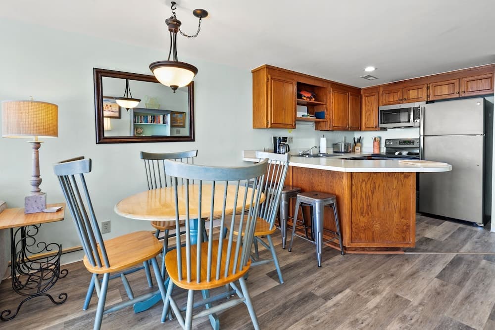 Sedgefield 102 by RedAwning