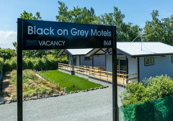 Black on Grey Motel