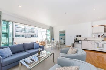 Elegant 2BR Princes Wharf Apartment