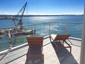 Panoramic Views - 2 Bedroom Sub-Penthouse