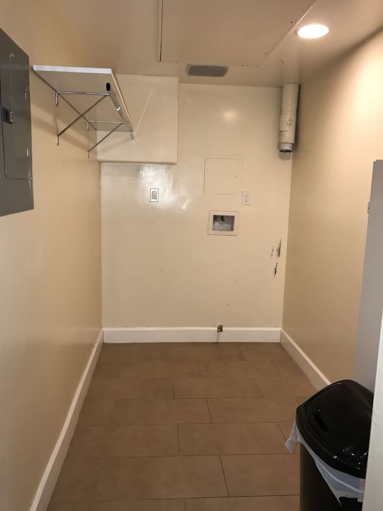 2 Bed 2 Bath in Studio City
