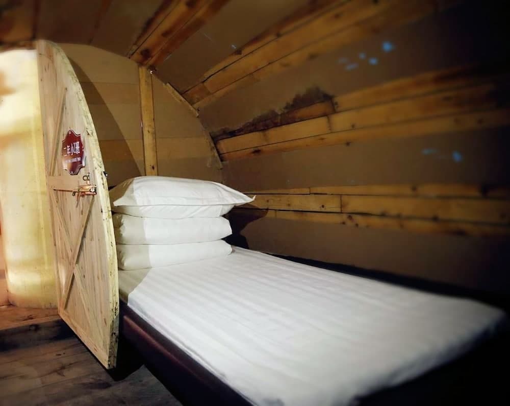 Village Utopian Hostel