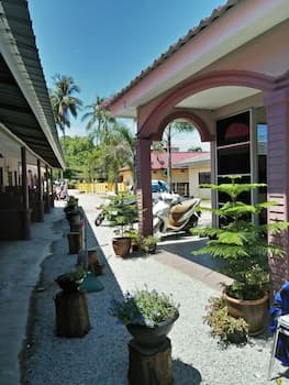 Kampung Guest House - Hostel