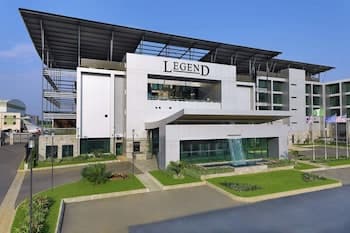 Legend Hotel Lagos Airport, Curio Collection by Hilton