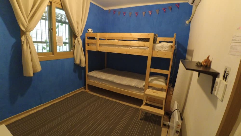 Gangneung Station Guesthouse