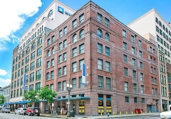 Cozy Condos near French Quarter