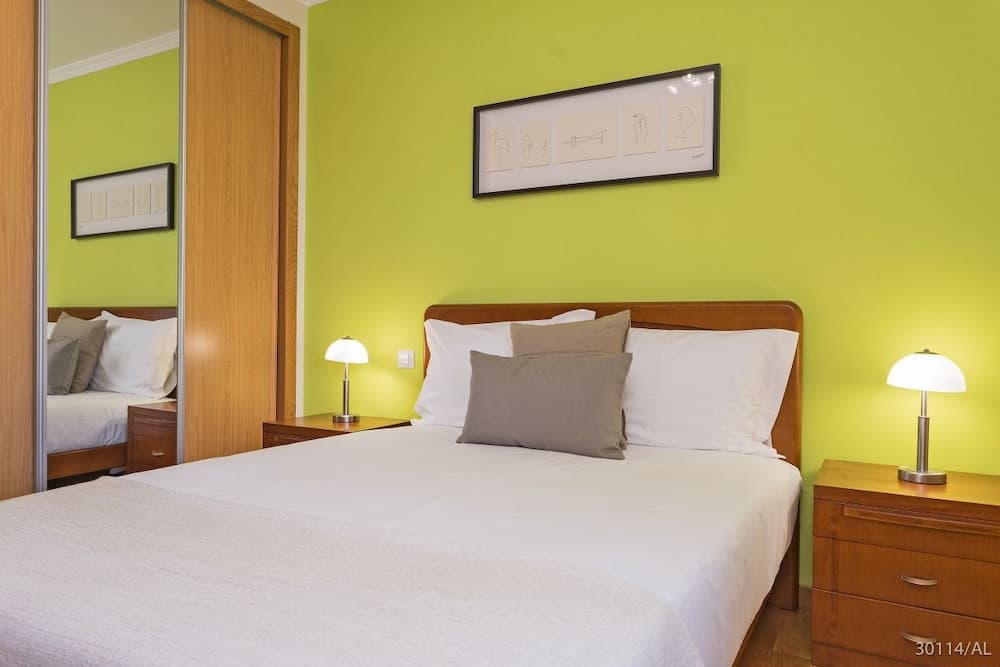 Jasmineiro I by An Island Apart