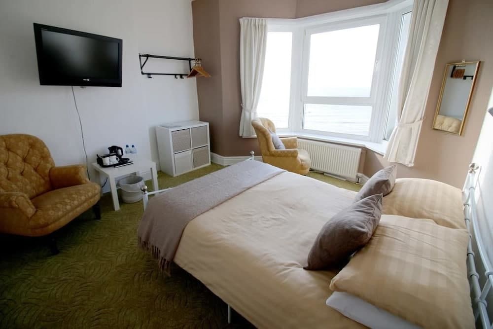 The Shipping Lanes Hotel