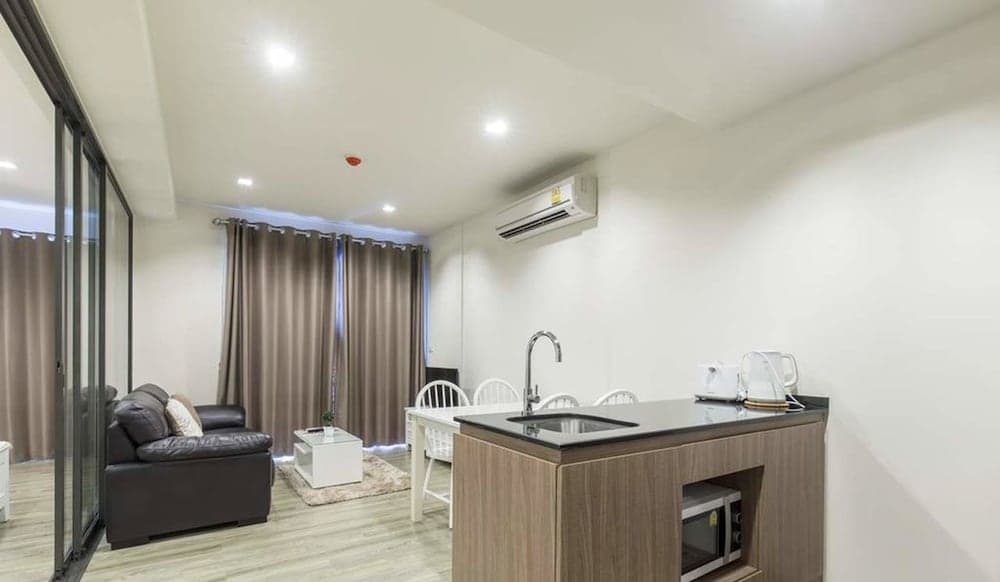 The Rain Cha-Am by Nick