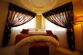 Aqarco Shmaisani Apartment