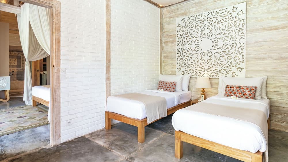 Villa Little Mannao by Villa Finder