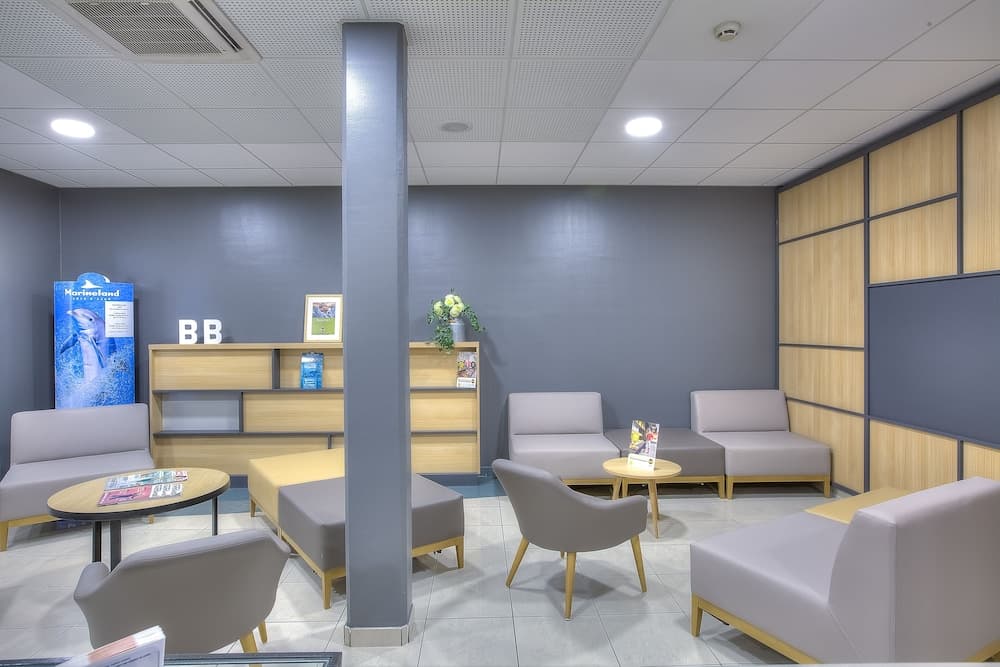 B&B HOTEL Villeneuve-Loubet Village