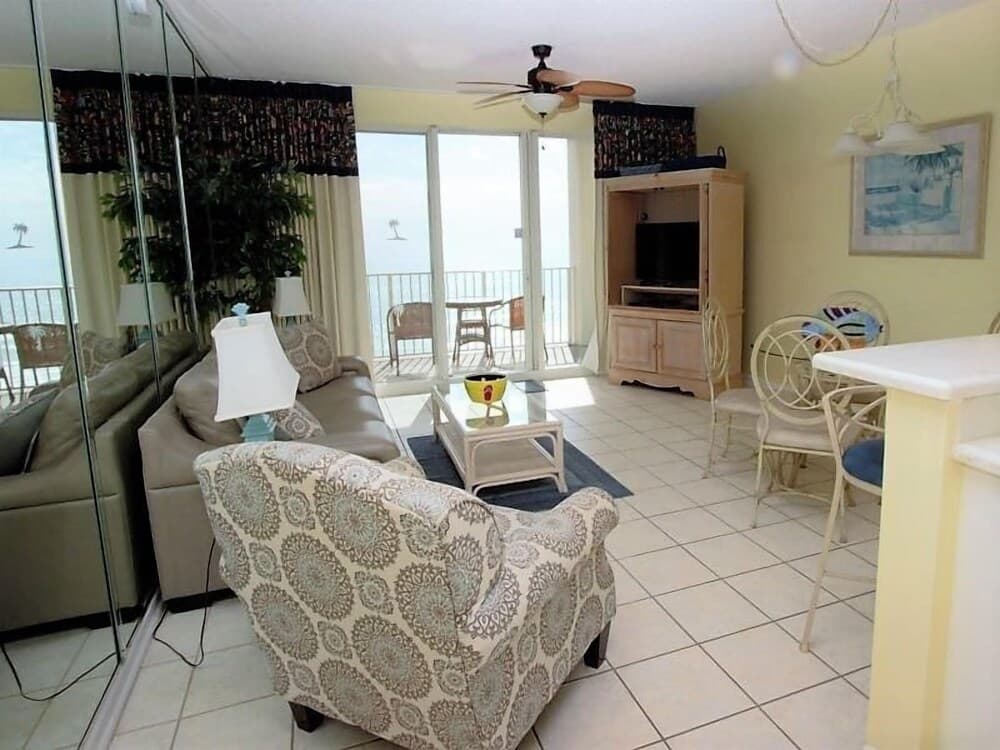 Majestic Sun 409a 1 Bedroom Condo by RedAwning