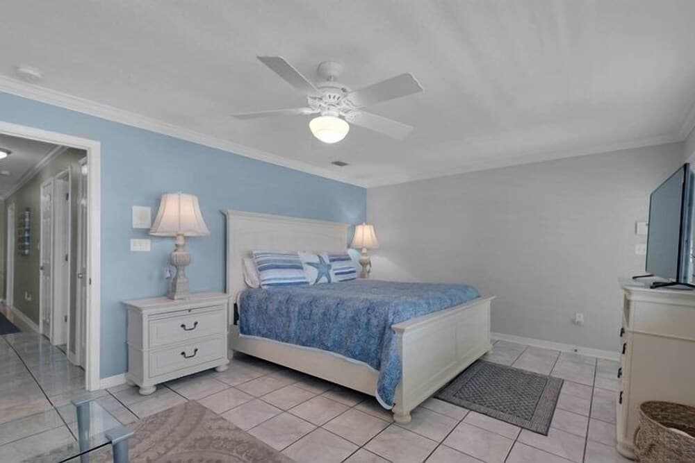 Seawinds 1 4 Bedroom Townhouse by RedAwning