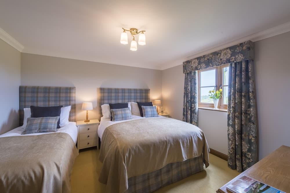 Copps Castle Bed & Breakfast